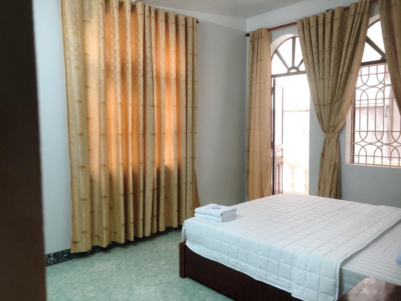 Hotel Nam Son Tan Duong Hai Phong Exteriör bild